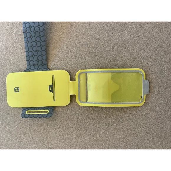 iHome Arm Band Case Running Gym Sports Exercise iPhone 6 6S Yellow Flip - Picture 8 of 11